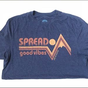 LIFE IS GOOD-SPREAD GOOD VIBES T-SHIRT